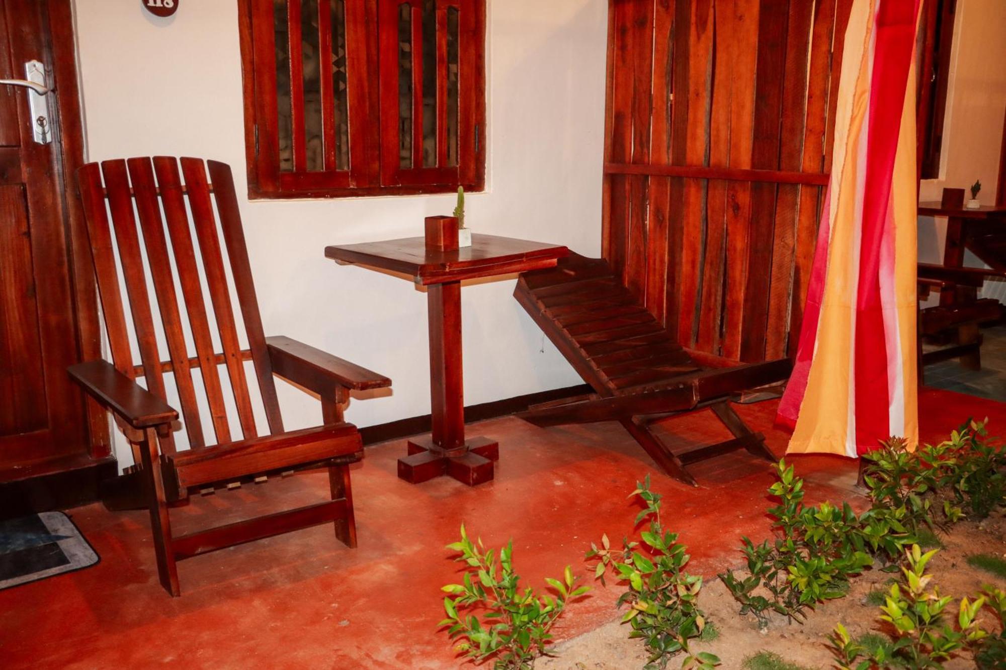 Surfers Park Arugambay Bed & Breakfast Arugam Bay Luaran gambar