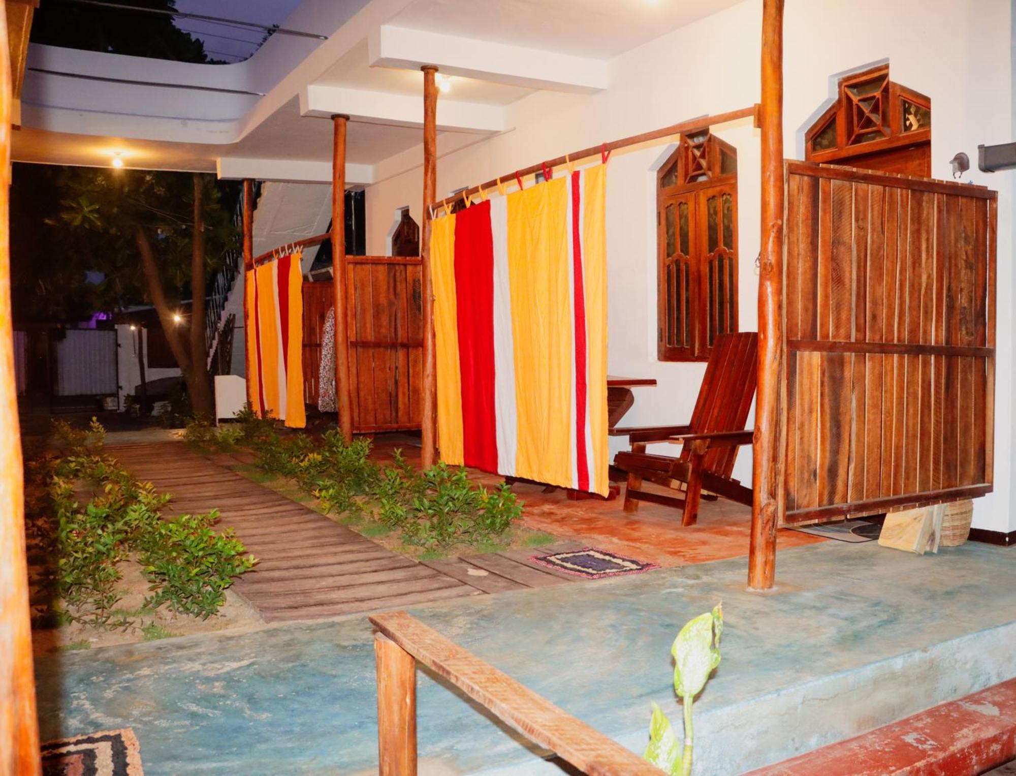 Surfers Park Arugambay Bed & Breakfast Arugam Bay Luaran gambar
